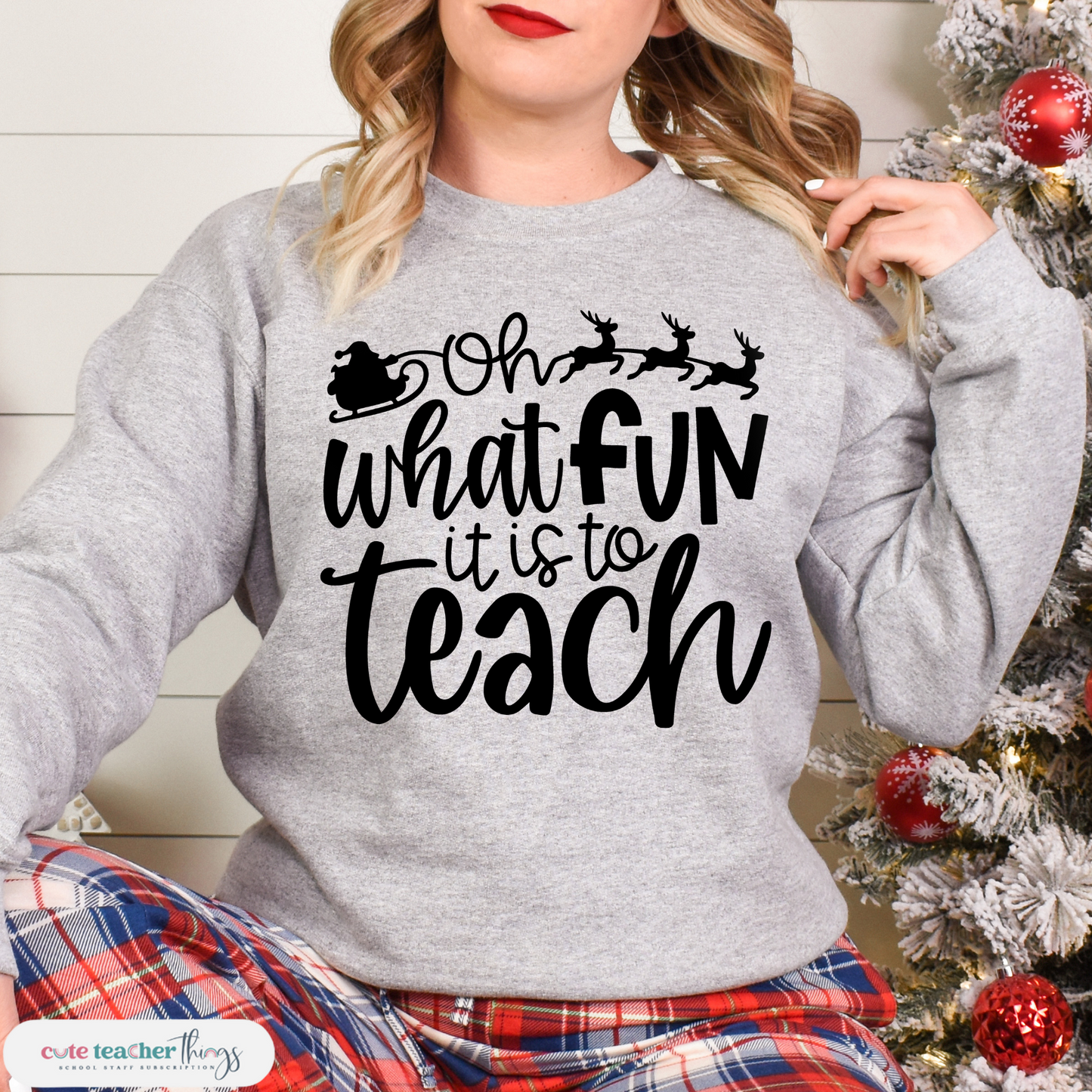 santas favorite teacher sweatshirt, unisex heavy blend christmas sweatshirt, teacher's favorite christmas outfit